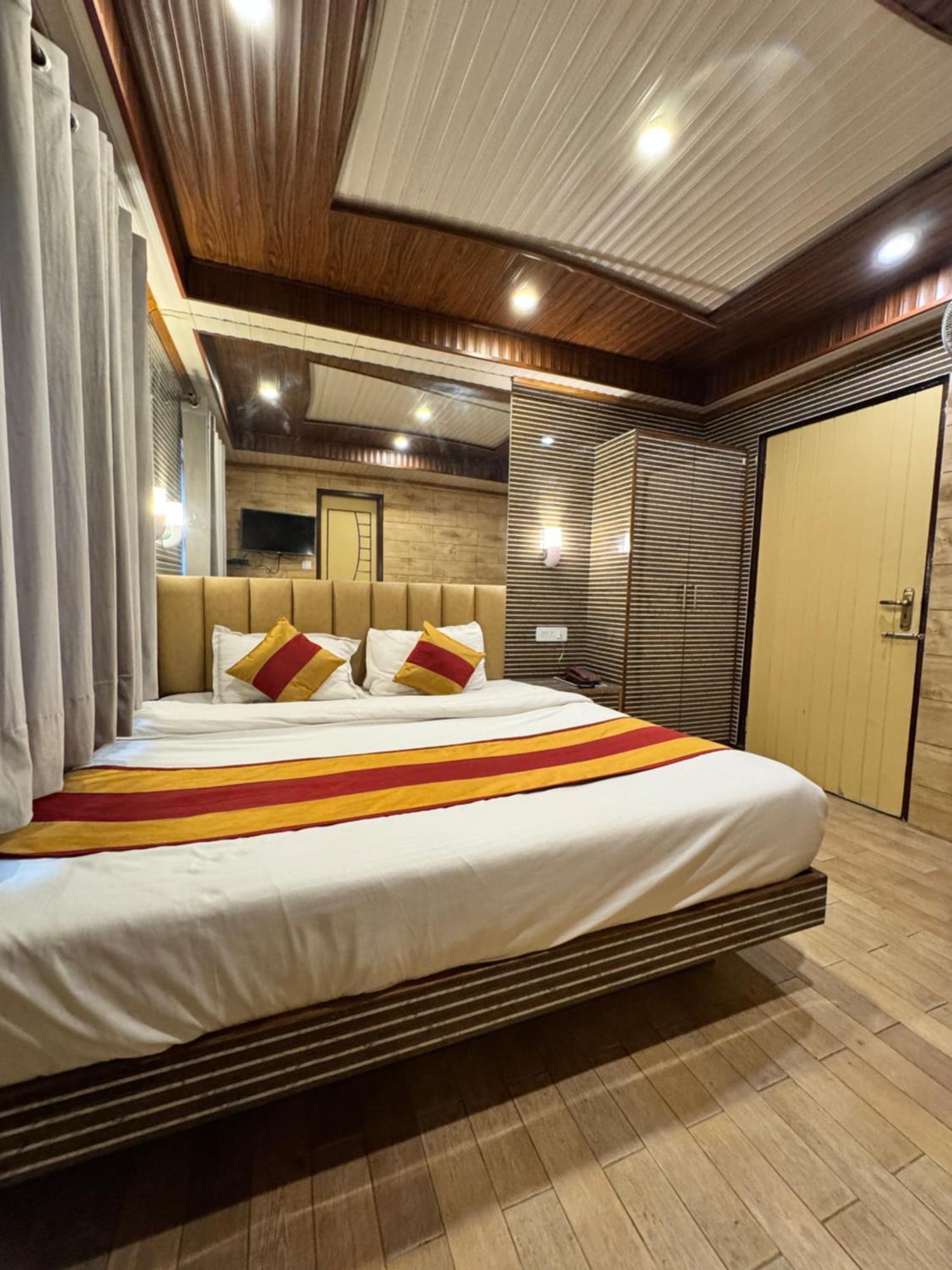Victory Hotel And Restaurant By Gs Hospitality Shimla Exterior photo